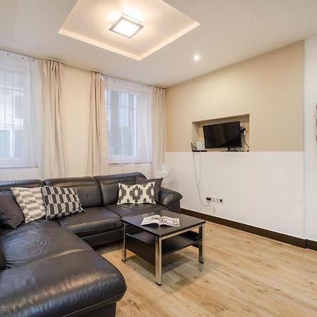 Dolly'S Duplex Home Budapest Ngoại thất bức ảnh