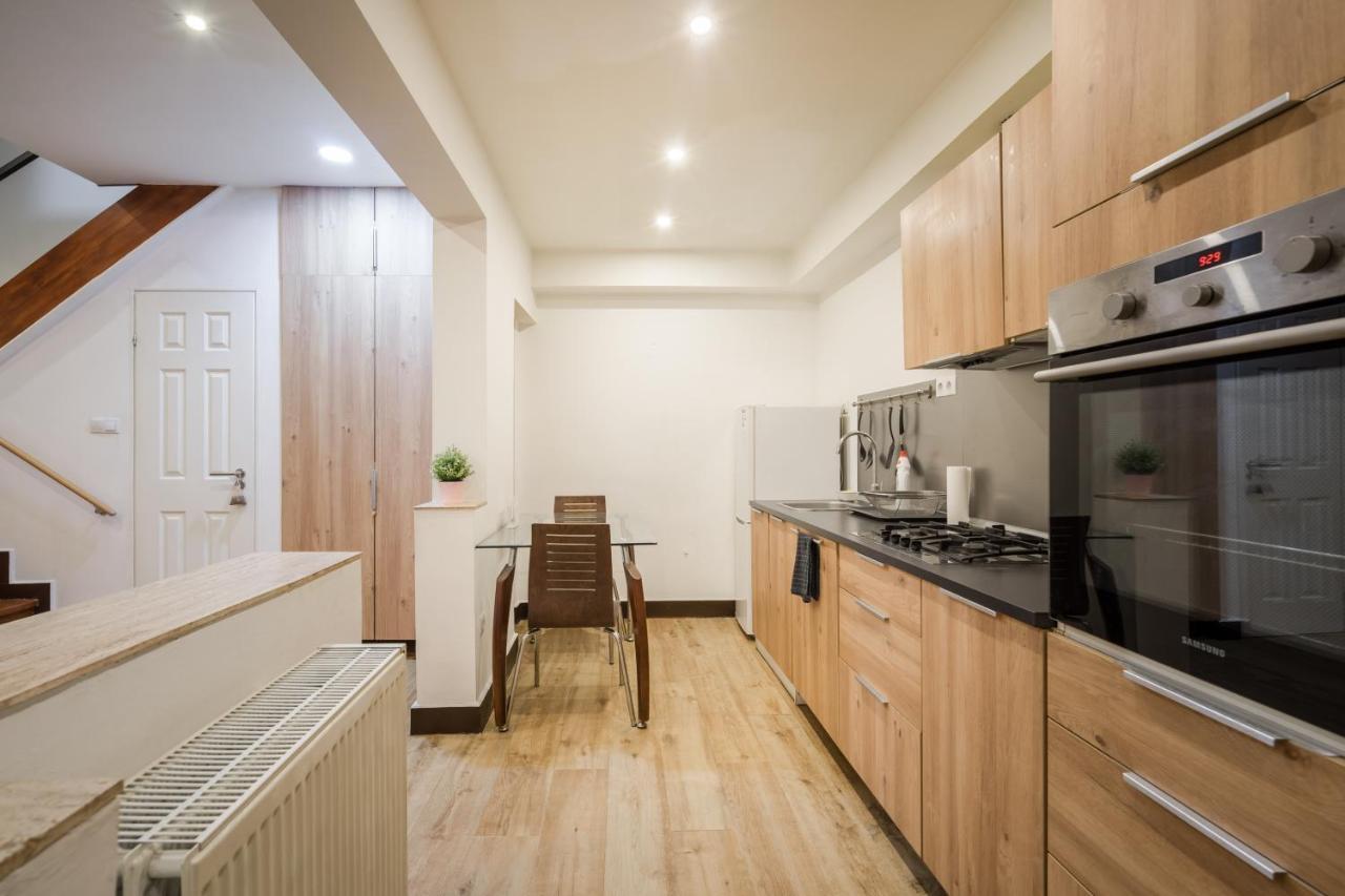 Dolly'S Duplex Home Budapest Ngoại thất bức ảnh