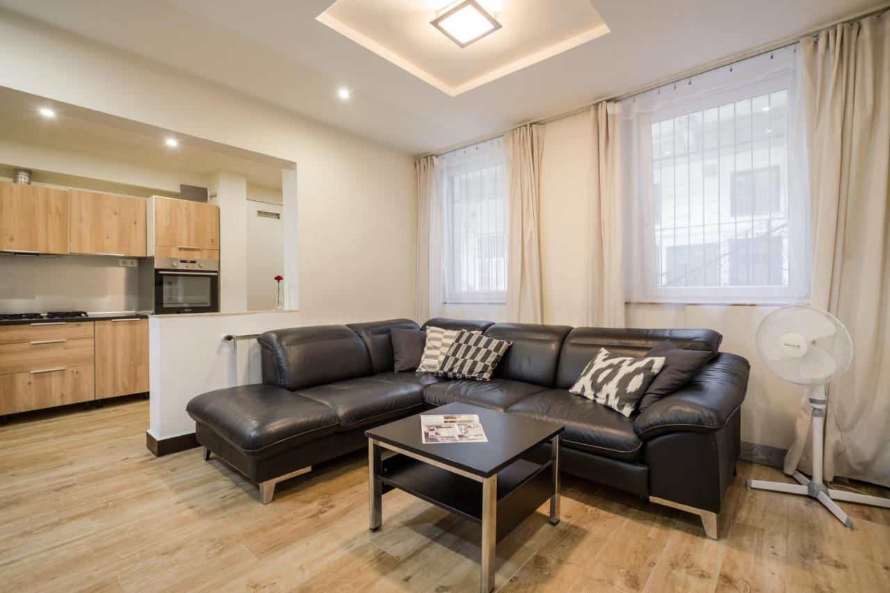 Dolly'S Duplex Home Budapest Ngoại thất bức ảnh